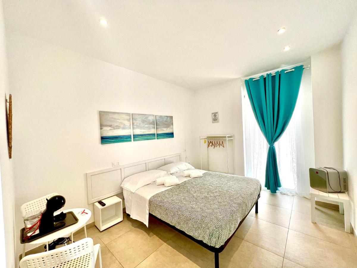 Le 4 Stagioni Rooms Франкавилла-аль-Маре Экстерьер фото